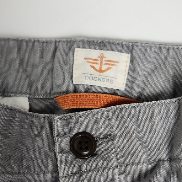 Dockers Gray Chinos Classic Straight-Leg - Picture 2 of 8